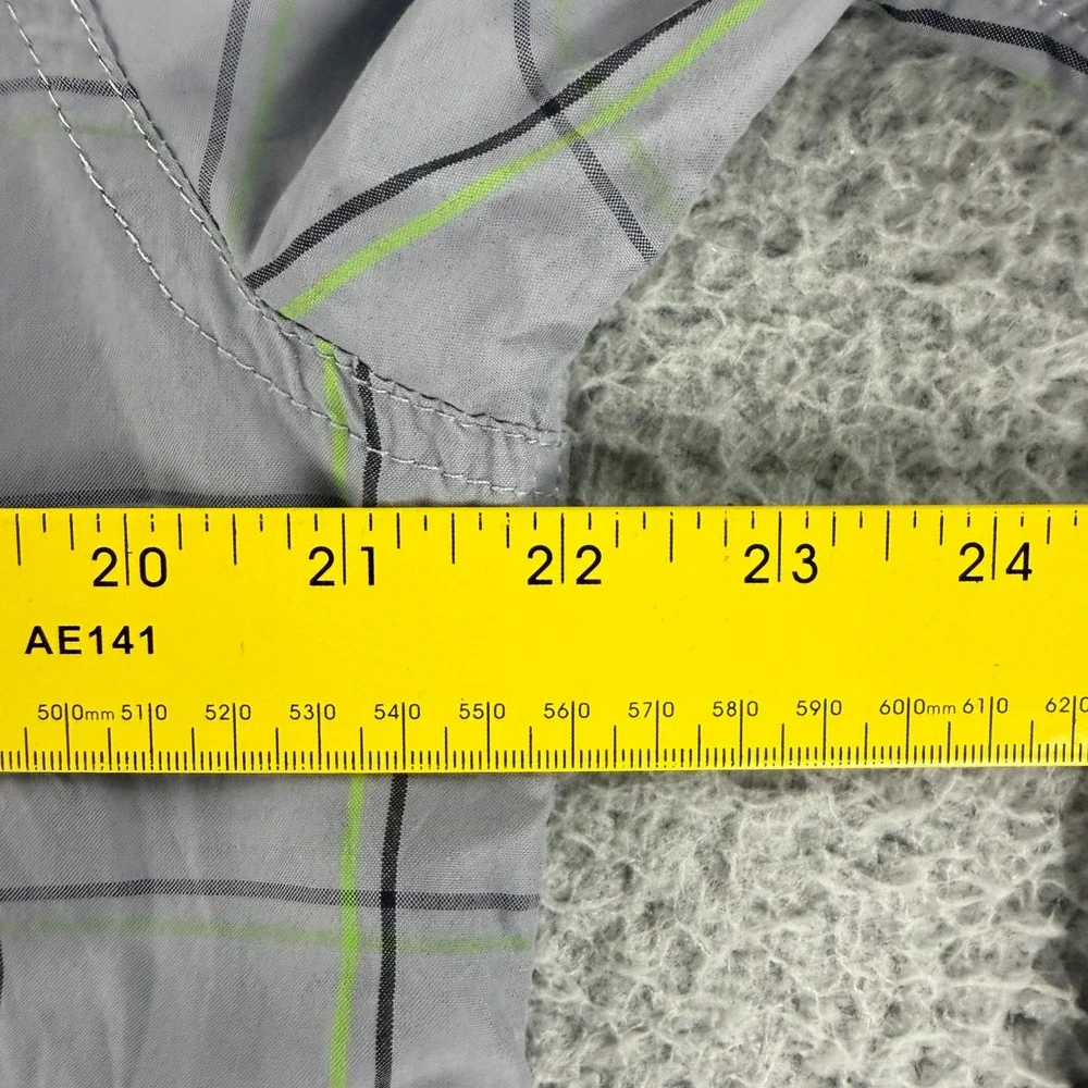 The North Face Button Down Shirt Mens Large Gray Plaid Hiking NF00CP4H Outdoor
